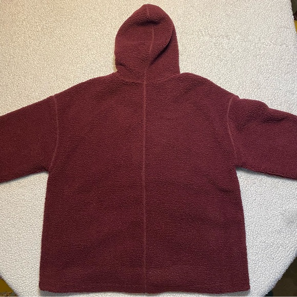 Reitman’s Hyba Women’s Burgundy Fleece Teddy Jacket - Picture 4 of 5